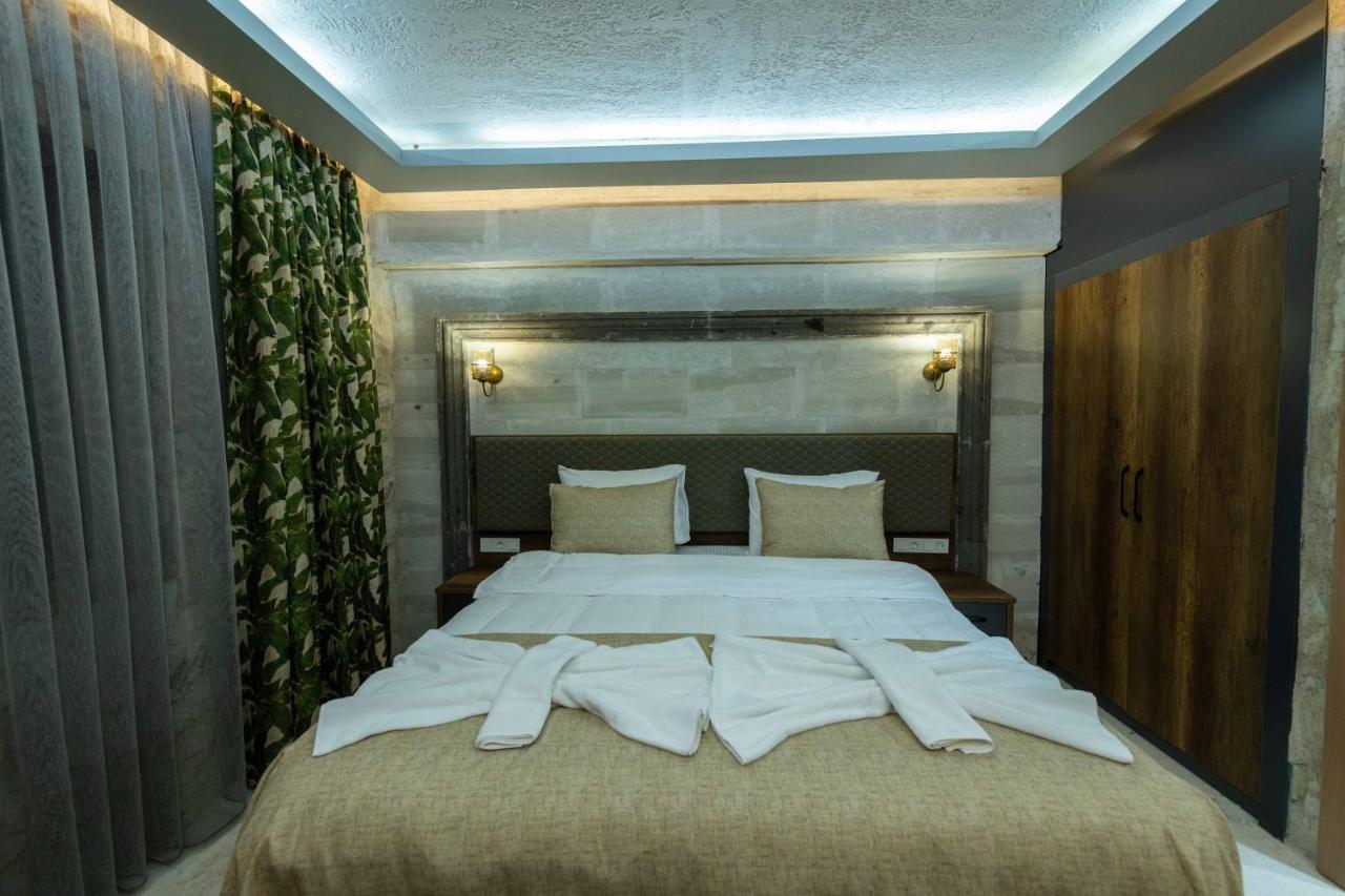 Ahiyan Hotel Учгісар Екстер'єр фото